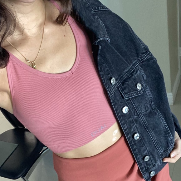 SET ACTIVE Ribbed V Crop Top - Ouai Limited Edition, Melrose Place - Picture 3 of 4